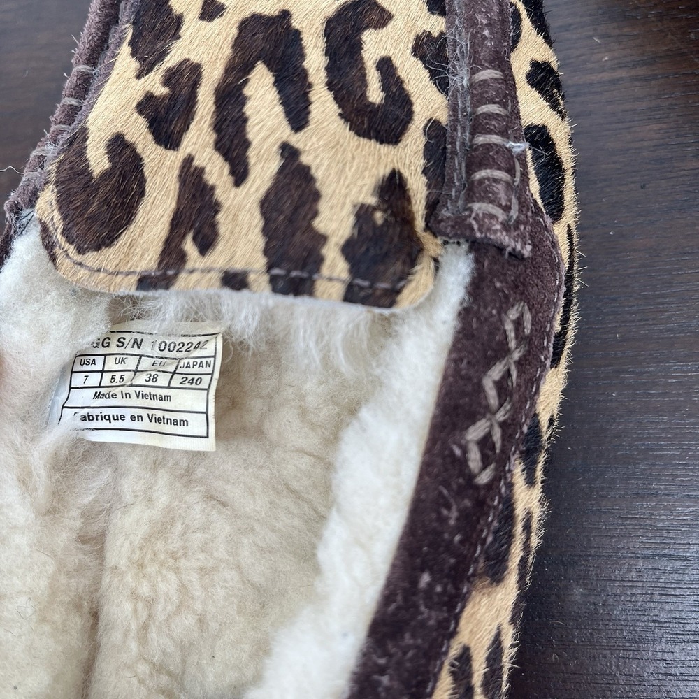 UGG Ansley Exotic Leopard Print Calf Hair Moccasin Slippers Size 7 Cheetah Wool - Picture 11 of 11